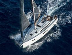 Yacht Sun Odyssey 410 for charter in Lefkas