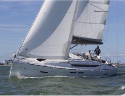 Yacht Sun Odyssey 419 chartern in Club Nautic Costa Brava