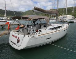 Yacht Sun Odyssey 419 for charter in Road Town
