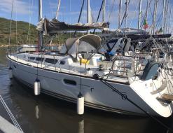 Yacht Sun Odyssey 42i for hire in Marina di Portisco