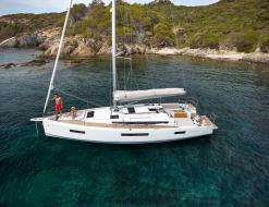 Segelyacht Sun Odyssey 440 chartern in Marti Marina