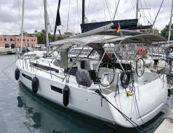 Segelyacht Sun Odyssey 440 chartern in Marina La Lonja