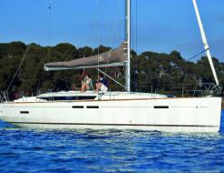 Sailing boat Sun Odyssey 449 for charter in Bolands