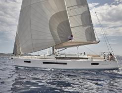Segelyacht Sun Odyssey 490 chartern in Rodi Garganico