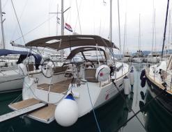 Sailing yacht Sun Odyssey 519 available for charter in Kastel Gomilica