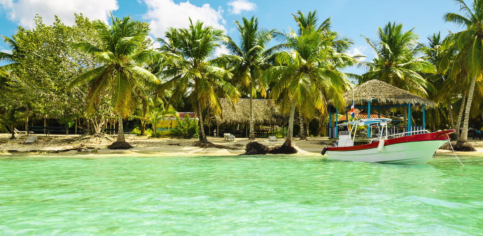 Sailing Holiday in Antigua and Barbuda  | YACHTICO.com