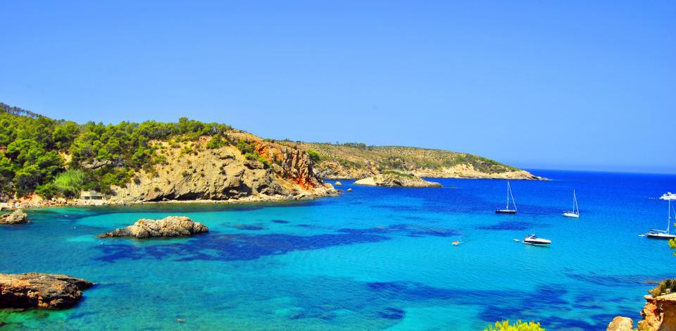 Boat rental and yacht charter | Yachtico.com