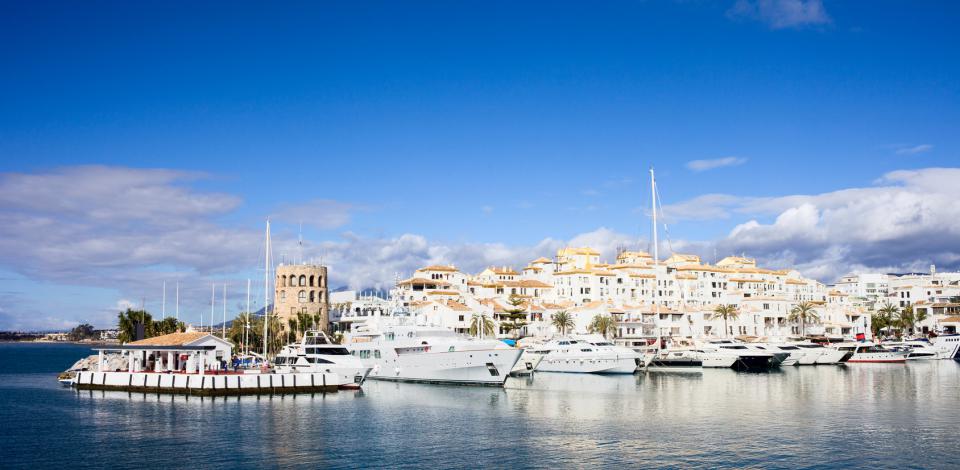 Boat rental and yacht charter | Yachtico.com