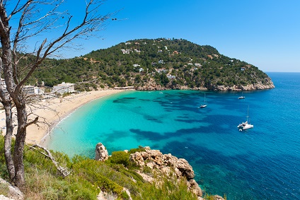 Yacht Charter Ibiza - Sail along Ibiza
