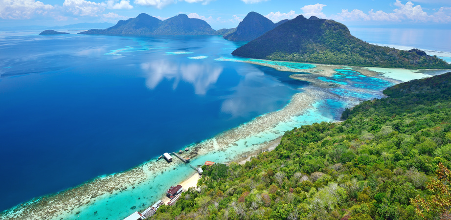 Yacht Vacation in ASIA
